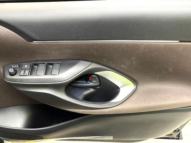 ヤリスクロス ハイブリッドZ バックカメラ 衝突被害軽減システム レーダークルーズ 禁煙車 ハーフレザーシート パワーシート ドラレコ コーナーセンサー スマートキー LEDヘッド 純正8型ディスプレイオーディオ ETC(44枚目)