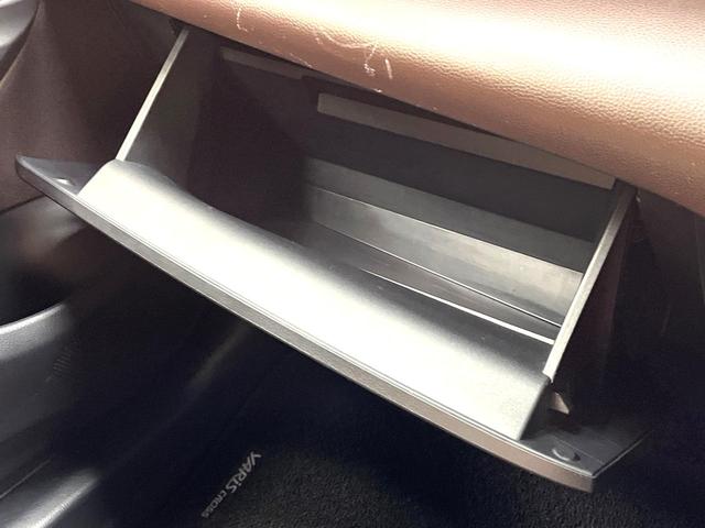 ヤリスクロス ハイブリッドZ バックカメラ 衝突被害軽減システム レーダークルーズ 禁煙車 ハーフレザーシート パワーシート ドラレコ コーナーセンサー スマートキー LEDヘッド 純正8型ディスプレイオーディオ ETC(63枚目)