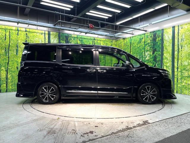 ヴォクシー ＺＳ　煌　モデリスタフルエアロ　両側電動ドア　純正１０．５型ＳＤナビ　フリップダウンモニター　バックカメラ　衝突被害軽減システム　ドライブレコーダー　スマートキー　ＬＥＤヘッド　ＥＴＣ２．０　クルコン（31枚目）