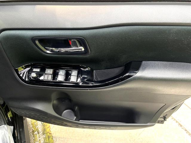 ヴォクシー ＺＳ　煌　モデリスタフルエアロ　両側電動ドア　純正１０．５型ＳＤナビ　フリップダウンモニター　バックカメラ　衝突被害軽減システム　ドライブレコーダー　スマートキー　ＬＥＤヘッド　ＥＴＣ２．０　クルコン（48枚目）