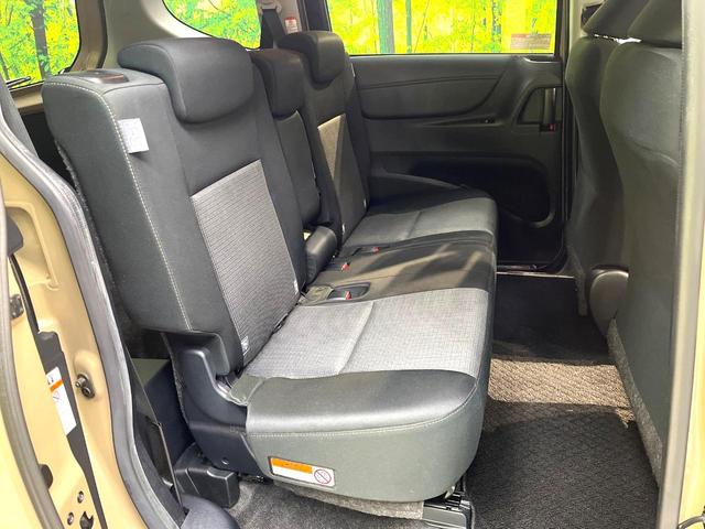 シエンタ ファンベースＧ　両側電動スライドドア　純正９型ナビ　全周囲カメラ　衝突軽減装置　禁煙車　スマートキー　ＬＥＤヘッドライト　ＥＴＣ　車線逸脱警報　オートライト　ｂｌｕｅｔｏｏｔｈ再生　フルセグ（9枚目）