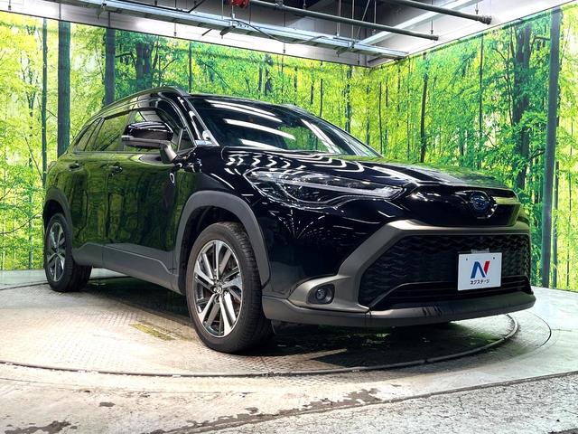 カローラクロス ハイブリッド　Ｚ　禁煙車　衝突軽減システム　レーダークルーズ　ナビ付ディスプレイオーディオ　全周囲カメラ　フルセグ　ＥＴＣ　ｂｌｕｅｔｏｏｔｈ再生　シートヒータ　パワーシート　ハーフレザーシート　パワーバックドア（16枚目）