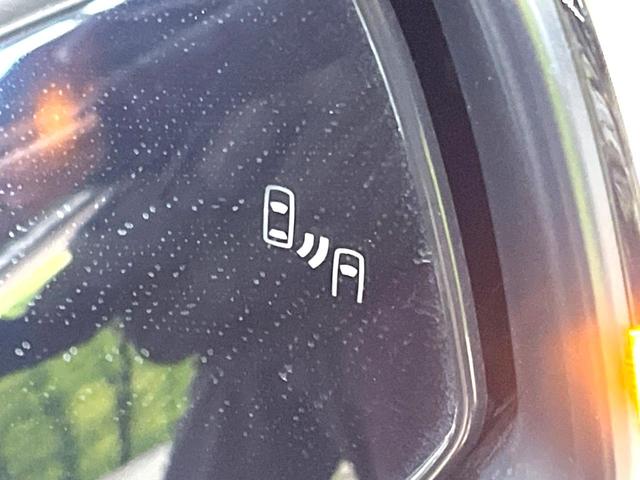 カローラクロス ハイブリッド　Ｚ　禁煙車　衝突軽減システム　レーダークルーズ　ナビ付ディスプレイオーディオ　全周囲カメラ　フルセグ　ＥＴＣ　ｂｌｕｅｔｏｏｔｈ再生　シートヒータ　パワーシート　ハーフレザーシート　パワーバックドア（27枚目）