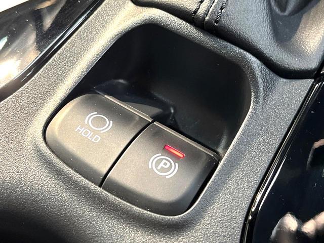 カローラクロス ハイブリッド　Ｚ　禁煙車　衝突軽減システム　レーダークルーズ　ナビ付ディスプレイオーディオ　全周囲カメラ　フルセグ　ＥＴＣ　ｂｌｕｅｔｏｏｔｈ再生　シートヒータ　パワーシート　ハーフレザーシート　パワーバックドア（32枚目）