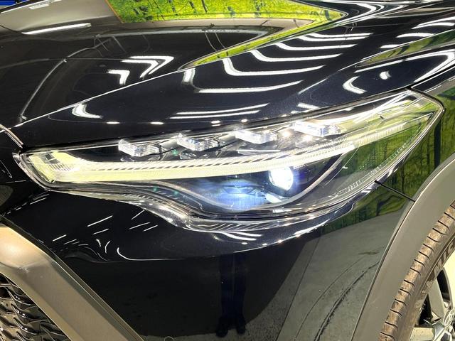 カローラクロス ハイブリッド　Ｚ　禁煙車　衝突軽減システム　レーダークルーズ　ナビ付ディスプレイオーディオ　全周囲カメラ　フルセグ　ＥＴＣ　ｂｌｕｅｔｏｏｔｈ再生　シートヒータ　パワーシート　ハーフレザーシート　パワーバックドア（54枚目）