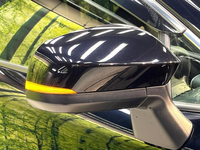カローラクロス ハイブリッド　Ｚ　禁煙車　衝突軽減システム　レーダークルーズ　ナビ付ディスプレイオーディオ　全周囲カメラ　フルセグ　ＥＴＣ　ｂｌｕｅｔｏｏｔｈ再生　シートヒータ　パワーシート　ハーフレザーシート　パワーバックドア（57枚目）