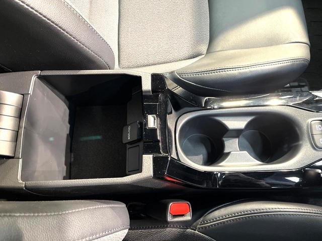 カローラクロス ハイブリッド　Ｚ　禁煙車　衝突軽減システム　レーダークルーズ　ナビ付ディスプレイオーディオ　全周囲カメラ　フルセグ　ＥＴＣ　ｂｌｕｅｔｏｏｔｈ再生　シートヒータ　パワーシート　ハーフレザーシート　パワーバックドア（75枚目）