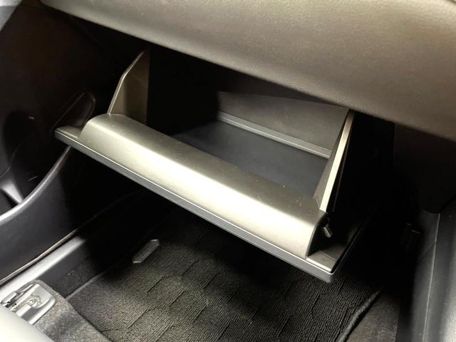 カローラクロス ハイブリッド　Ｚ　禁煙車　衝突軽減システム　レーダークルーズ　ナビ付ディスプレイオーディオ　全周囲カメラ　フルセグ　ＥＴＣ　ｂｌｕｅｔｏｏｔｈ再生　シートヒータ　パワーシート　ハーフレザーシート　パワーバックドア（77枚目）