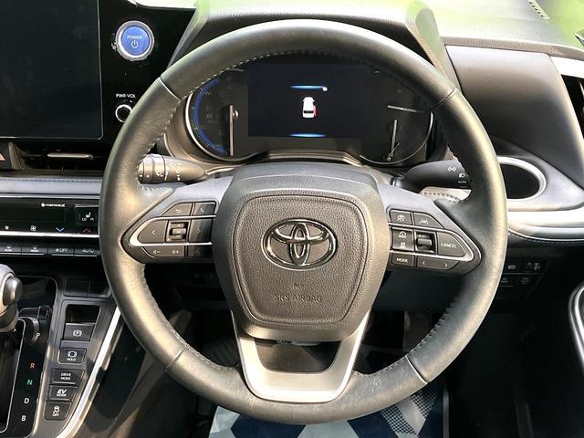 ヴォクシー ハイブリッドＳ－Ｚ　後席モニター　１０．５型ディスプレイオーディオ　両側電動ドア　快適利便ＰＫＧ　セーフティセンス　レーダークルーズ　禁煙車　パワーバックドア　シートヒーター　ステアリングヒーター　Ｂｌｕｅｔｏｏｔｈ（12枚目）