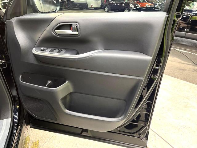 ヴォクシー ハイブリッドＳ－Ｚ　後席モニター　１０．５型ディスプレイオーディオ　両側電動ドア　快適利便ＰＫＧ　セーフティセンス　レーダークルーズ　禁煙車　パワーバックドア　シートヒーター　ステアリングヒーター　Ｂｌｕｅｔｏｏｔｈ（52枚目）