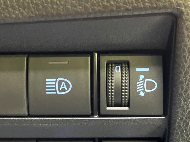 ヴォクシー ハイブリッドＳ－Ｚ　後席モニター　１０．５型ディスプレイオーディオ　両側電動ドア　快適利便ＰＫＧ　セーフティセンス　レーダークルーズ　禁煙車　パワーバックドア　シートヒーター　ステアリングヒーター　Ｂｌｕｅｔｏｏｔｈ（62枚目）