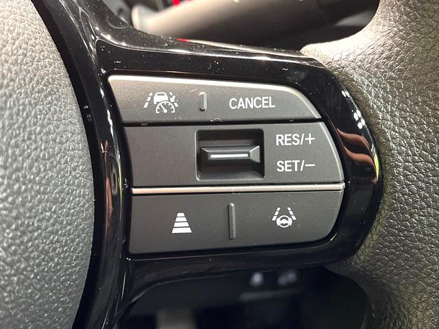 Ｎ－ＢＯＸカスタム ベースグレード　届出済未使用　ホンダセンシング　アダプティブクルーズ　電動スライド　スマートキー　パーキングセンサーシステム　ＬＥＤヘッドランプ　シートヒーター　オートハイビーム　路外逸脱抑制機能　誤発進抑制機能（4枚目）