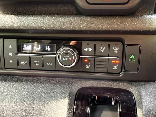 Ｎ－ＢＯＸカスタム ベースグレード　届出済未使用　ホンダセンシング　アダプティブクルーズ　電動スライド　スマートキー　パーキングセンサーシステム　ＬＥＤヘッドランプ　シートヒーター　オートハイビーム　路外逸脱抑制機能　誤発進抑制機能（6枚目）