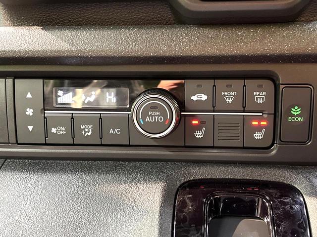 Ｎ－ＢＯＸカスタム ベースグレード　届出済未使用　ホンダセンシング　アダプティブクルーズ　電動スライド　スマートキー　パーキングセンサーシステム　ＬＥＤヘッドランプ　シートヒーター　オートハイビーム　路外逸脱抑制機能　誤発進抑制機能（6枚目）