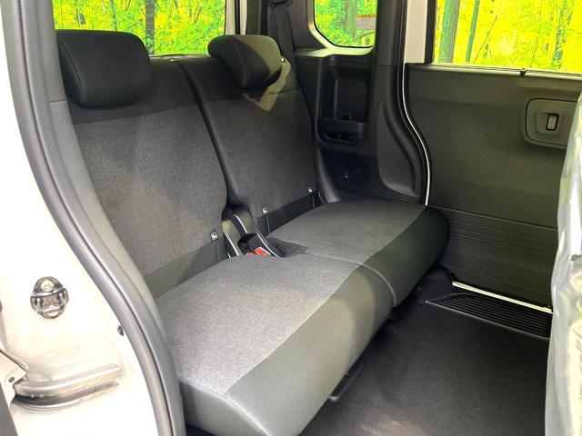 Ｎ－ＢＯＸカスタム ベースグレード　届出済未使用　ホンダセンシング　アダプティブクルーズ　電動スライド　スマートキー　パーキングセンサーシステム　ＬＥＤヘッドランプ　シートヒーター　オートハイビーム　路外逸脱抑制機能　誤発進抑制機能（9枚目）