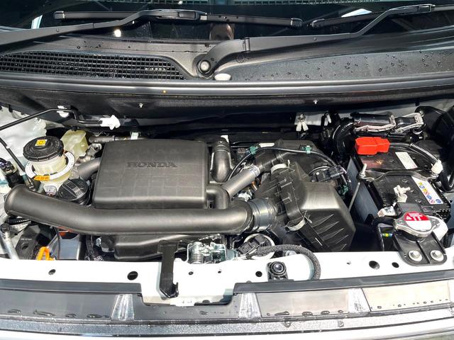 Ｎ－ＢＯＸカスタム ベースグレード　届出済未使用　ホンダセンシング　アダプティブクルーズ　電動スライド　スマートキー　パーキングセンサーシステム　ＬＥＤヘッドランプ　シートヒーター　オートハイビーム　路外逸脱抑制機能　誤発進抑制機能（18枚目）