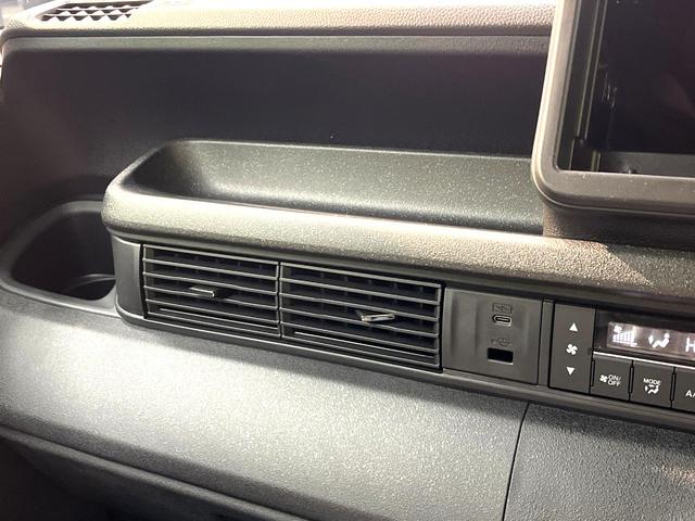 Ｎ－ＢＯＸカスタム ベースグレード　届出済未使用　ホンダセンシング　アダプティブクルーズ　電動スライド　スマートキー　パーキングセンサーシステム　ＬＥＤヘッドランプ　シートヒーター　オートハイビーム　路外逸脱抑制機能　誤発進抑制機能（45枚目）