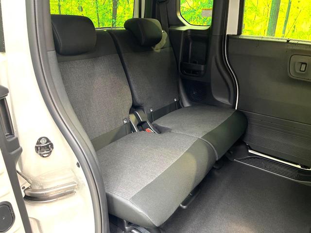 Ｎ－ＢＯＸカスタム ベースグレード　届出済未使用　ホンダセンシング　アダプティブクルーズ　電動スライド　スマートキー　パーキングセンサーシステム　ＬＥＤヘッドランプ　シートヒーター　オートハイビーム　路外逸脱抑制機能　誤発進抑制機能（9枚目）