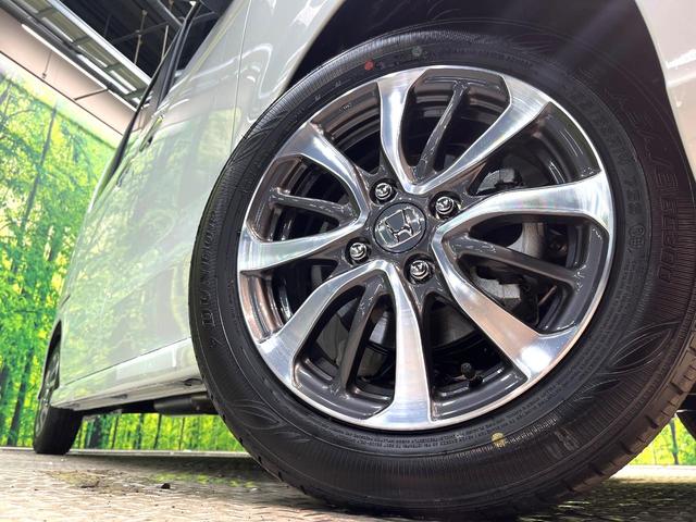 Ｎ－ＢＯＸカスタム ベースグレード　届出済未使用　ホンダセンシング　アダプティブクルーズ　電動スライド　スマートキー　パーキングセンサーシステム　ＬＥＤヘッドランプ　シートヒーター　オートハイビーム　路外逸脱抑制機能　誤発進抑制機能（13枚目）