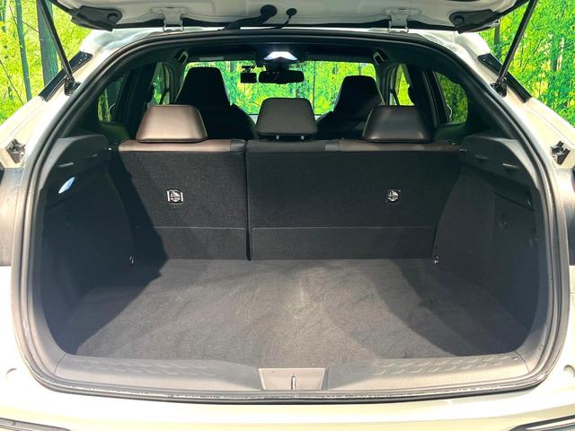 Ｃ－ＨＲ Ｇ　ＬＥＤエディション　純正９型ナビ　バックカメラ　衝突被害軽減システム　レーダークルーズ　禁煙車　シートヒーター　ドライブレコーダー　コーナーセンサー　スマートキー　ＬＥＤヘッド　ＥＴＣ　オートマチックハイビーム（11枚目）