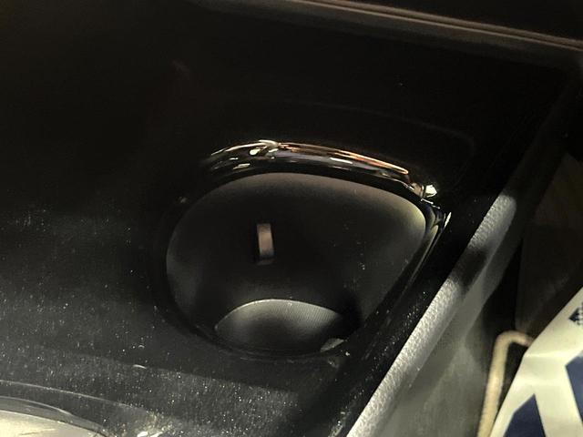 Ｃ－ＨＲ Ｇ　ＬＥＤエディション　純正９型ナビ　バックカメラ　衝突被害軽減システム　レーダークルーズ　禁煙車　シートヒーター　ドライブレコーダー　コーナーセンサー　スマートキー　ＬＥＤヘッド　ＥＴＣ　オートマチックハイビーム（61枚目）