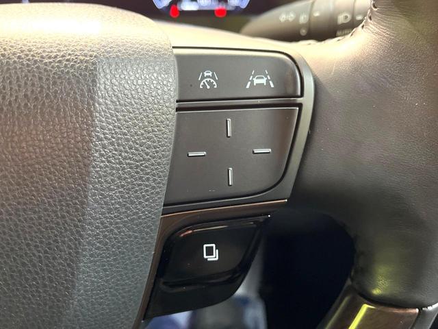 アルファードハイブリッド Ｚ　禁煙車　ガラスルーフ　両側電動スライドドア　後席モニター　衝突軽減システム　レーダークルーズ　純正１４インチディスプレイオーディオプラス　全周囲カメラ　フルセグ　ドラレコ　ＥＴＣ２．０（7枚目）