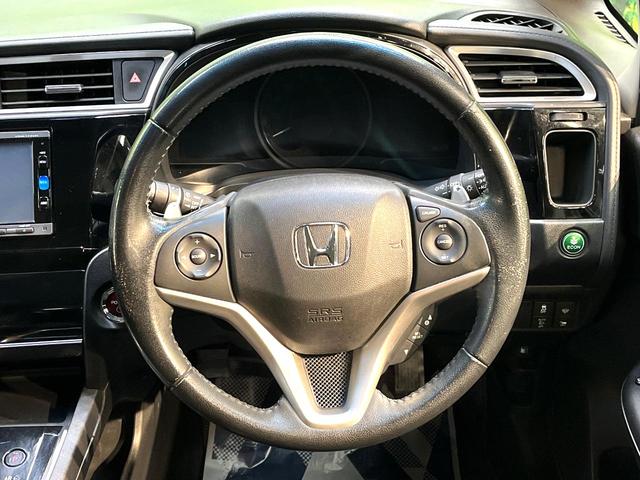 シャトル ハイブリッドＺ　純正ＳＤナビ　バックカメラ　衝突被害軽減システム　禁煙車　ハーフレザーシート　ドライブレコーダー　コーナーセンサー　ＬＥＤヘッド　ＥＴＣ　クルースコントロール　純正１６インチアルミ　オートライト（11枚目）