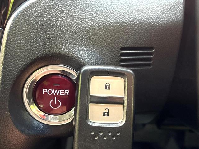 シャトル ハイブリッドＺ　純正ＳＤナビ　バックカメラ　衝突被害軽減システム　禁煙車　ハーフレザーシート　ドライブレコーダー　コーナーセンサー　ＬＥＤヘッド　ＥＴＣ　クルースコントロール　純正１６インチアルミ　オートライト（52枚目）