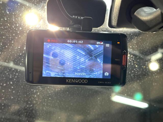 コペン ローブ　ターボ　禁煙車　シートヒーター　ドライブレコーダー　スマートキー　ＬＥＤヘッド　フォグランプ　純正１６インチアルミ　オートエアコン　革巻きステアリング　アイドリングストップ　ＣＤプレイヤー（4枚目）