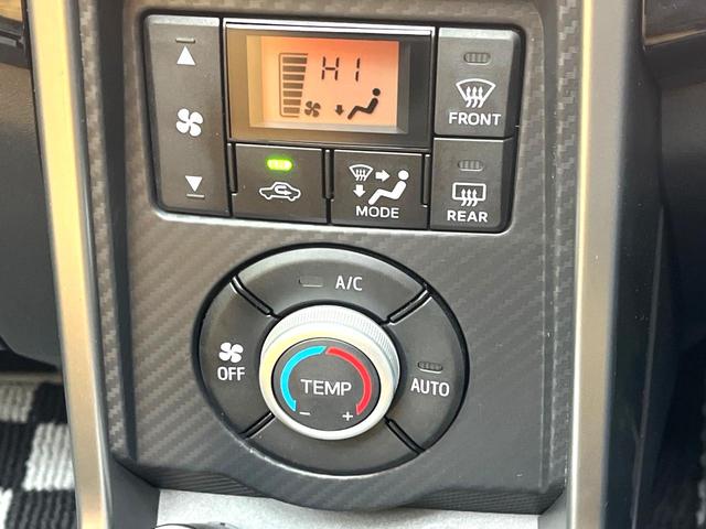 コペン ローブ　ターボ　禁煙車　シートヒーター　ドライブレコーダー　スマートキー　ＬＥＤヘッド　フォグランプ　純正１６インチアルミ　オートエアコン　革巻きステアリング　アイドリングストップ　ＣＤプレイヤー（6枚目）