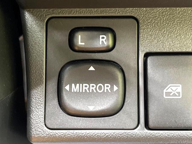 コペン ローブ　ターボ　禁煙車　シートヒーター　ドライブレコーダー　スマートキー　ＬＥＤヘッド　フォグランプ　純正１６インチアルミ　オートエアコン　革巻きステアリング　アイドリングストップ　ＣＤプレイヤー（8枚目）