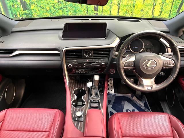 ＲＸ ＲＸ３００　Ｆスポーツ　禁煙車　サンルーフ　純正１２．３ＳＤナビ　全周囲カメラ　衝突被害軽減システム　レーダークルーズ　電動リアゲート　レザーシート　全席シートヒーター　前席シートエアコン　コーナーセンサー　１００Ｖ電源（2枚目）