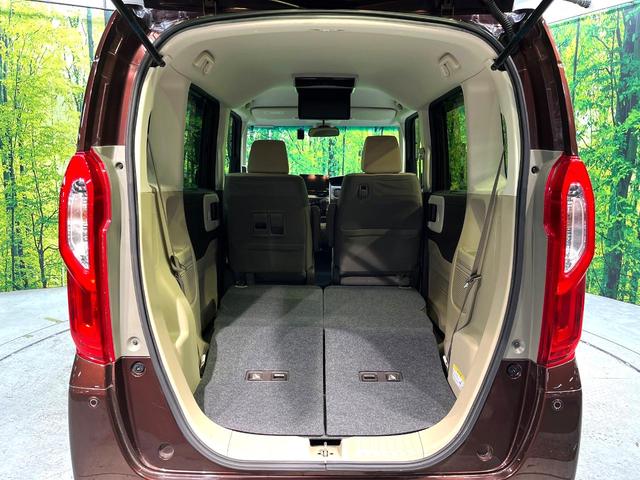 ���i�̂���������ʋ΁A���}���ɏ\���ȉ׎��X�y�[�X���m�ۂ��Ă���܂��B�Z�J���h�V�[�g��|���ƁA�傫�ȉו��̐ύڂ��\�ł���