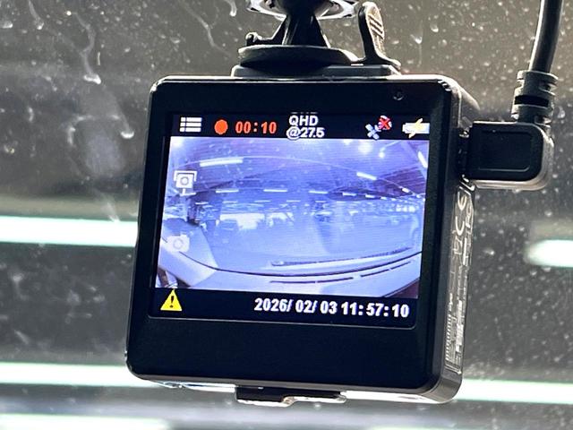 アクア Ｇ　純正ナビ　禁煙車　ドライブレコーダー　スマートキー　ＥＴＣ　オートライト　オートエアコン　ＣＤ再生　地デジＴＶ　ステアリングスイッチ　横滑り防止装置　プライバシーガラス　電動格納ドアミラー（6枚目）