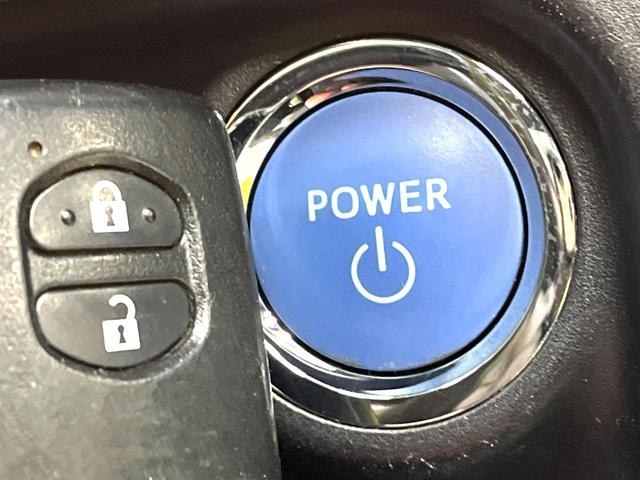 アクア Ｇ　純正ナビ　禁煙車　ドライブレコーダー　スマートキー　ＥＴＣ　オートライト　オートエアコン　ＣＤ再生　地デジＴＶ　ステアリングスイッチ　横滑り防止装置　プライバシーガラス　電動格納ドアミラー（7枚目）