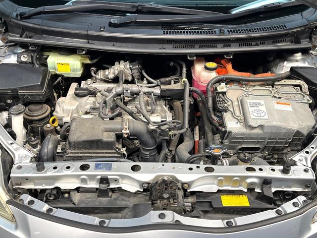 アクア Ｇ　純正ナビ　禁煙車　ドライブレコーダー　スマートキー　ＥＴＣ　オートライト　オートエアコン　ＣＤ再生　地デジＴＶ　ステアリングスイッチ　横滑り防止装置　プライバシーガラス　電動格納ドアミラー（18枚目）