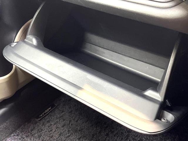 アクア Ｇ　純正ナビ　禁煙車　ドライブレコーダー　スマートキー　ＥＴＣ　オートライト　オートエアコン　ＣＤ再生　地デジＴＶ　ステアリングスイッチ　横滑り防止装置　プライバシーガラス　電動格納ドアミラー（47枚目）