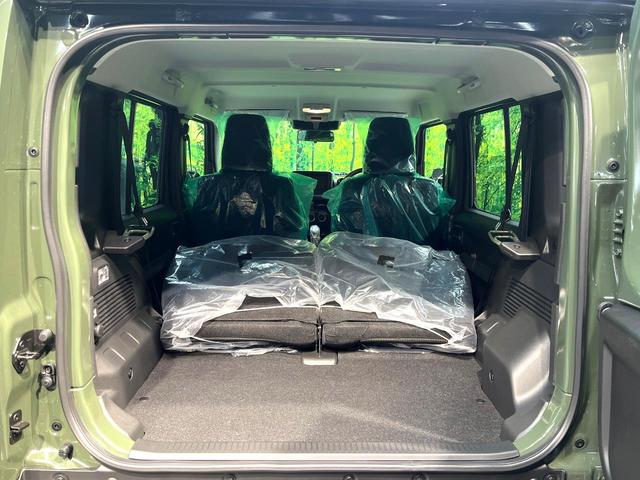 ���i�̂���������ʋ΁A���}���ɏ\���ȉ׎��X�y�[�X���m�ۂ��Ă���܂��B�Z�J���h�V�[�g��|���ƁA�傫�ȉו��̐ύڂ��\�ł���