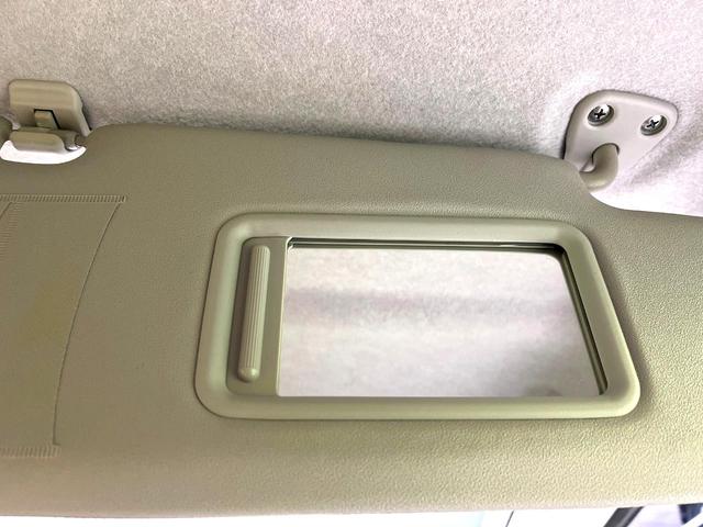 �y�o�j�e�B�~���[�z�T���o�C�U�[���ɐݒu���ꂽ�~���[�Őg�����Ȃ݃`�F�b�N�I������Ƃ������C�N�����ɂ����􂵂܂���