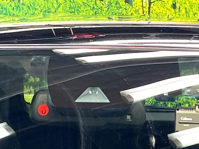 �y�v���N���b�V���Z�[�t�e�B�z�O���̎ԗ��������m���A�Փ˂������Ȏ��͌x��Œ��ӂ𑣂��A�u���[�L�𓥂ޗ͂��T�|�[�g�B�u���[�L�𓥂߂Ȃ������ꍇ�͏Փ˔�Q�y���u���[�L���쓮�A�Փˉ�����T�|�[�g���܂��B