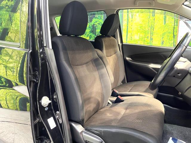 デイズ ハイウェイスター　Ｇターボ　禁煙車　ターボ　純正ナビ　全周囲カメラ　ｂｌｕｅｔｏｏｔｈ再生　ＨＩＤヘッドライト　フォグランプ　スマートキー　純正１５インチアルミホイール　電動格納ドアミラー　プライバシーガラス　盗難防止装置（8枚目）