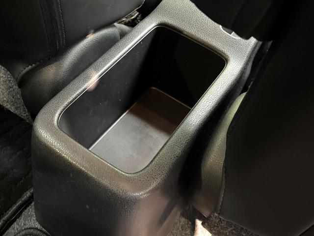 ノート ｅ－パワー　メダリスト　純正ナビ　全周囲カメラ　インテリジェントエマージェンシーブレーキ　コーナーセンサー　スマートキー　純正１５インチアルミ　オートライト　オートエアコン　Ｂｌｕｅｔｏｏｔｈ再生　フルセグ　盗難防止装置（52枚目）