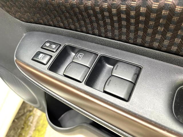 ノート ｅ－パワー　メダリスト　純正ナビ　全周囲カメラ　インテリジェントエマージェンシーブレーキ　コーナーセンサー　スマートキー　純正１５インチアルミ　オートライト　オートエアコン　Ｂｌｕｅｔｏｏｔｈ再生　フルセグ　盗難防止装置（59枚目）