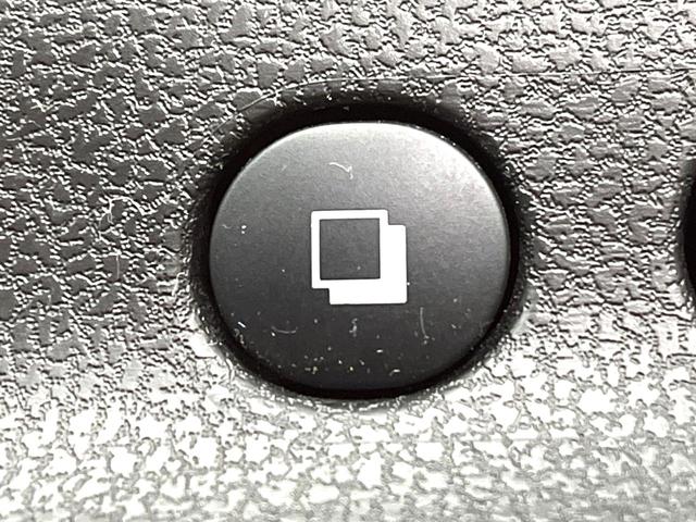 ノート ｅ－パワー　メダリスト　純正ナビ　全周囲カメラ　インテリジェントエマージェンシーブレーキ　コーナーセンサー　スマートキー　純正１５インチアルミ　オートライト　オートエアコン　Ｂｌｕｅｔｏｏｔｈ再生　フルセグ　盗難防止装置（62枚目）