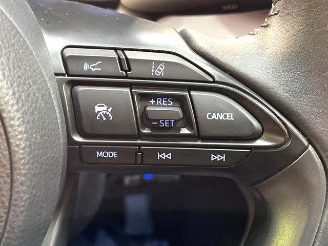 ヤリスクロス Ｚ　禁煙車　衝突軽減システム　レーダークルーズ　ディスプレイオーディオ　バックカメラ　ドライブレコーダー　ＥＴＣ　ｂｌｕｅｔｏｏｔｈ再生　シートヒーター　パワーシート　ＬＥＤヘッド　レーンアシスト（5枚目）