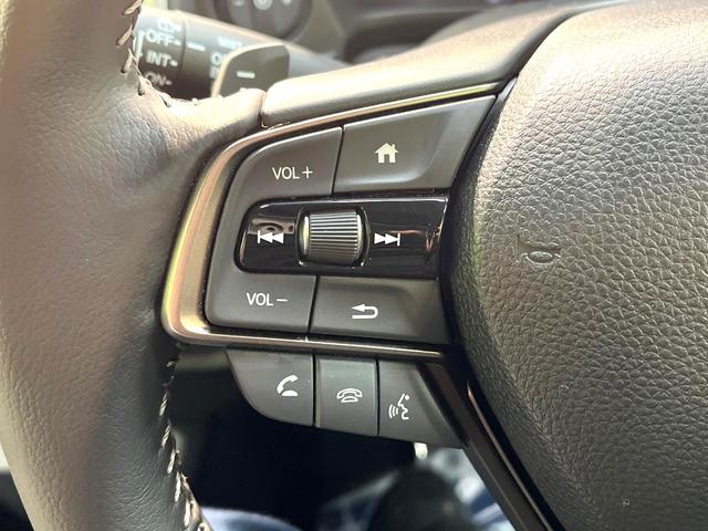 �y�X�e�A�����O�X�C�b�`�z�^�]���A�O������ڐ������炷���ƂȂ��A�I�[�f�B�I���̑��삪�\�ȕ֗��@�\�I���S�����K�ȃh���C�u�����o���Ă���܂���