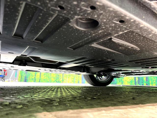 プリウス Ｚ　禁煙車　１２．３インチディスプレイオーディオプラス　全周囲カメラ　衝突被害軽減システム　レーダークルーズ　電動リアゲート　シートベンチレーション　メモリー付パワーシート　コーナーセンサー　ＥＴＣ（23枚目）