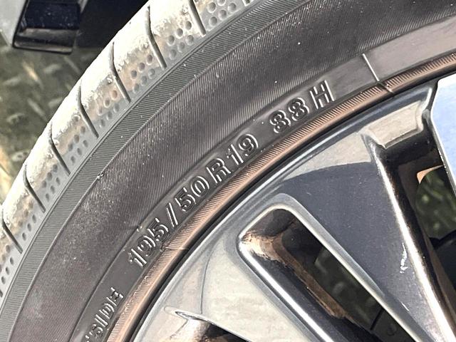 プリウス Ｚ　禁煙車　１２．３インチディスプレイオーディオプラス　全周囲カメラ　衝突被害軽減システム　レーダークルーズ　電動リアゲート　シートベンチレーション　メモリー付パワーシート　コーナーセンサー　ＥＴＣ（26枚目）