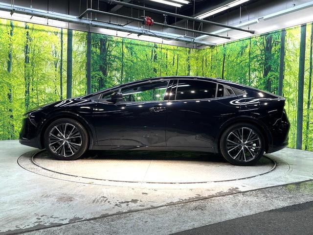 プリウス Ｚ　禁煙車　１２．３インチディスプレイオーディオプラス　全周囲カメラ　衝突被害軽減システム　レーダークルーズ　電動リアゲート　シートベンチレーション　メモリー付パワーシート　コーナーセンサー　ＥＴＣ（30枚目）