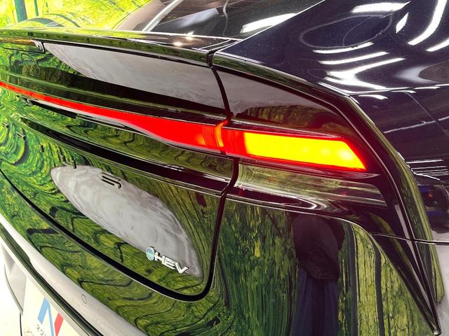 プリウス Ｚ　禁煙車　１２．３インチディスプレイオーディオプラス　全周囲カメラ　衝突被害軽減システム　レーダークルーズ　電動リアゲート　シートベンチレーション　メモリー付パワーシート　コーナーセンサー　ＥＴＣ（50枚目）